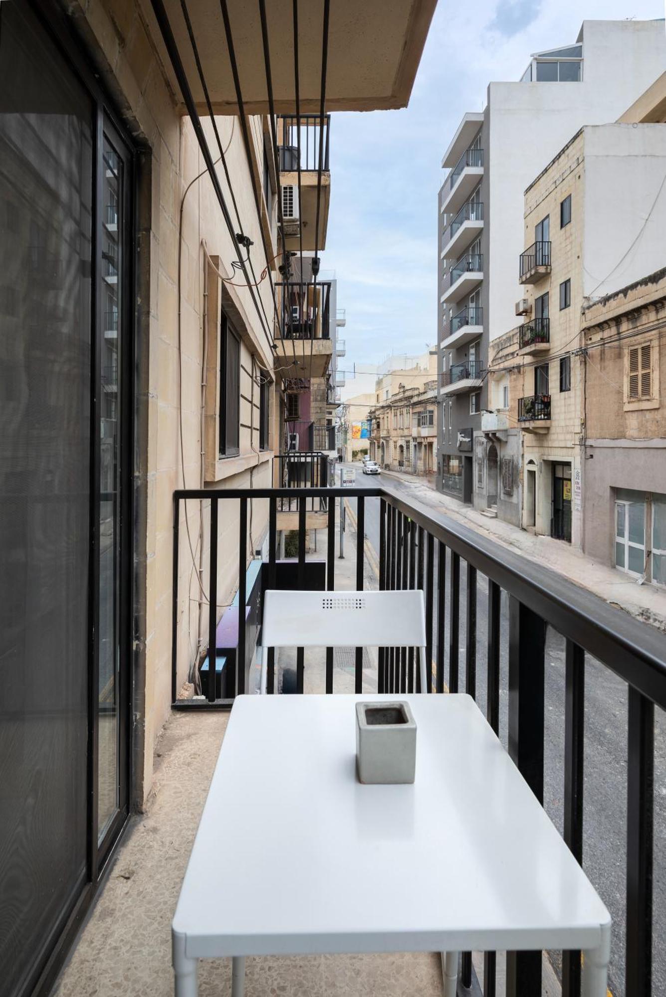 Modern 3 Bedroom & 3 Bathroom Apartment - Near Balluta Bay St. Julian's Exterior foto